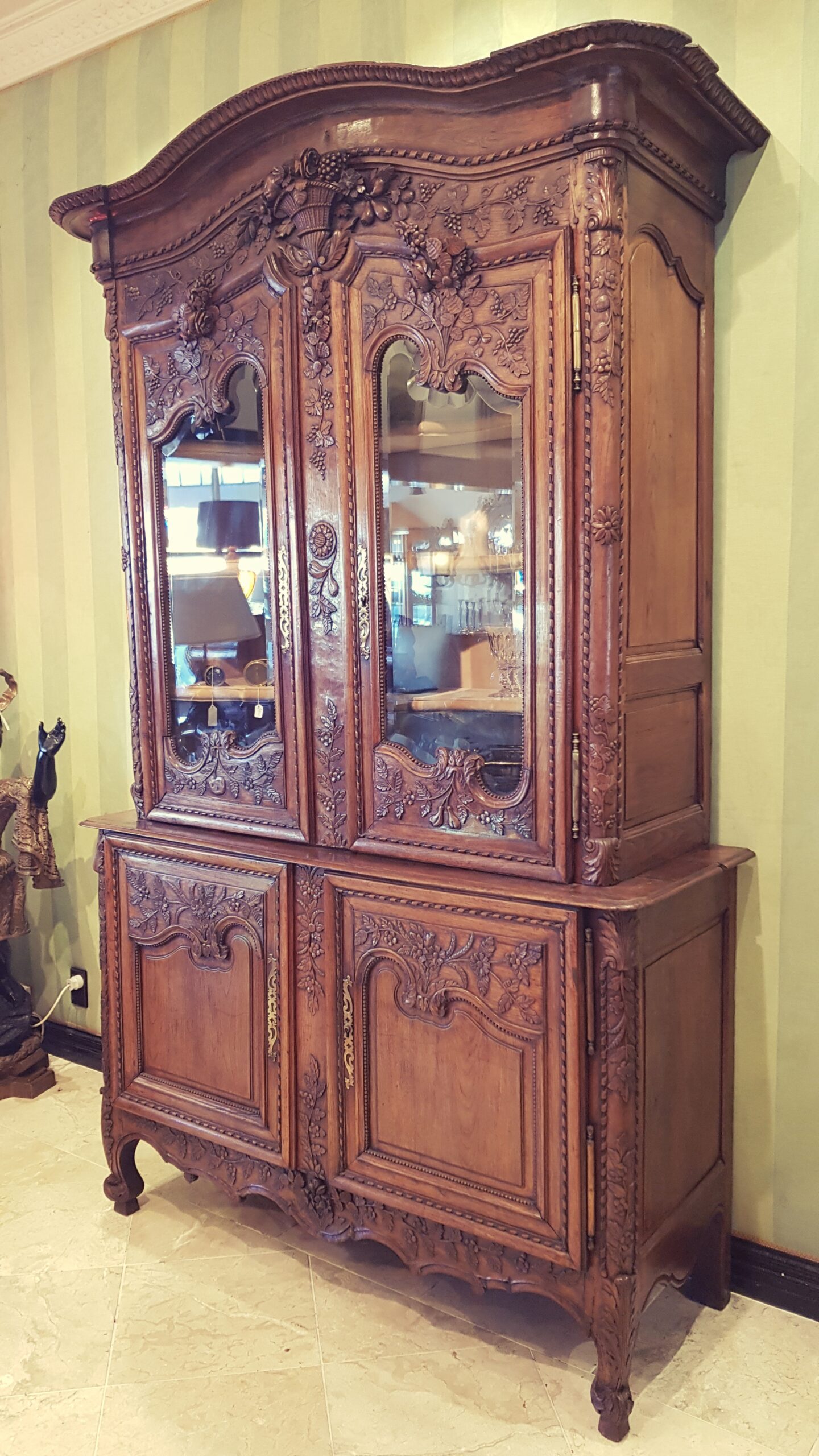 French Dresser - Image 3