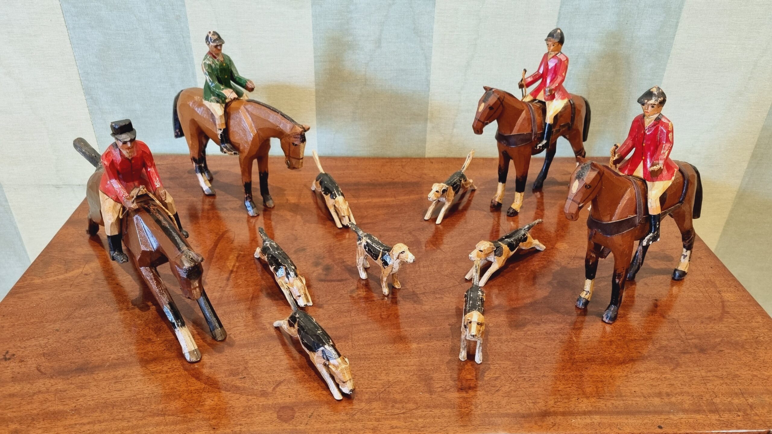Horses & Hounds